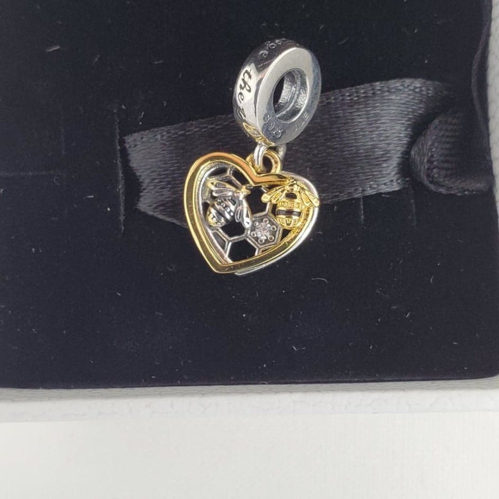 Pandora Shine Hearts and Bees Dangle Charm